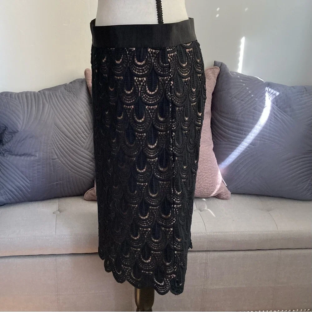 NWT Ann Taylor Black Guipure Lace Evening Skirt size 8 T